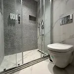 Sahin Pera 1 Stylish 2br 3ac Near Istiklal Street דירה *
