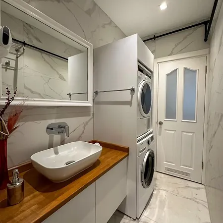 Sahin Pera 1 Stylish 2br 3ac Near Istiklal Street Lejlighed *